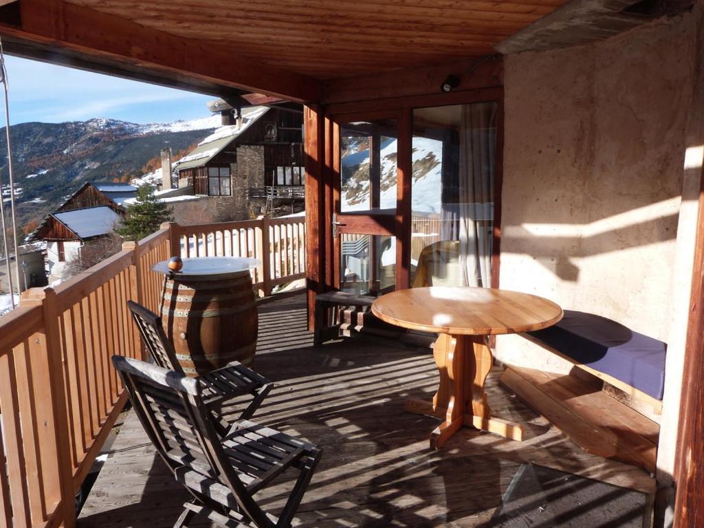 Chalet Panoramique Chateau-Ville-Vieille Bagian luar foto