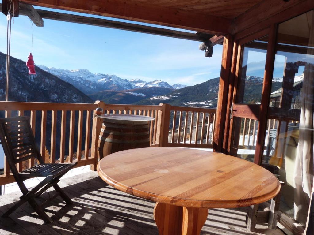 Chalet Panoramique Chateau-Ville-Vieille Bagian luar foto